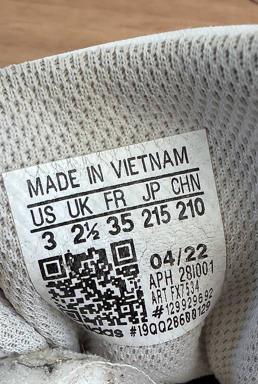 Schuhe für Jungen: Adidas Stan Smith Turnschuhe, Grösse 35 – Gebraucht aus Birmensdorf ZH von FiKaVa 3