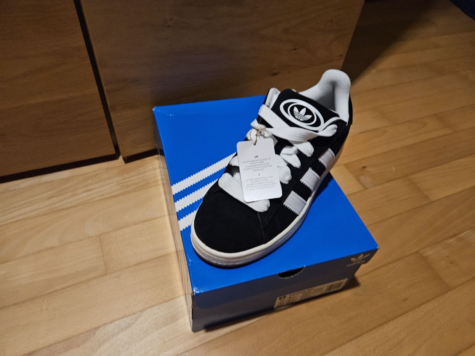 Adidas Scarpe da uomo: Neue ungetragene Adidas Campus Grösse 44 – Nuovo e nell'imballaggio originale da Esslingen venduto da ale_z9jl 3