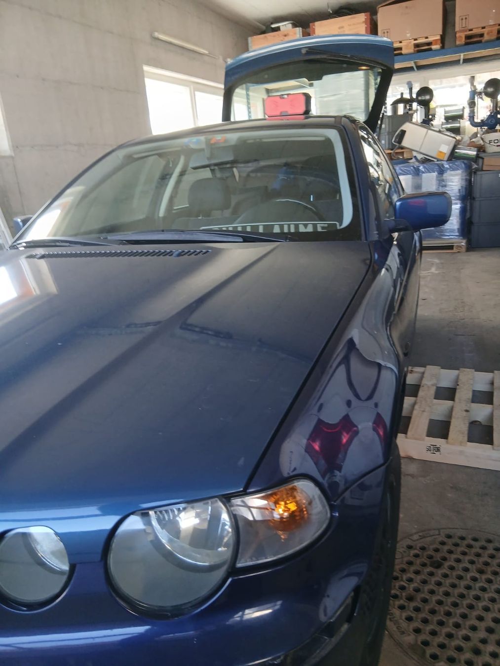 BMW Tutti pezzi di ricambio auto: BMW 316 ti capot – Usato da Tramelan venduto da marmottes 3