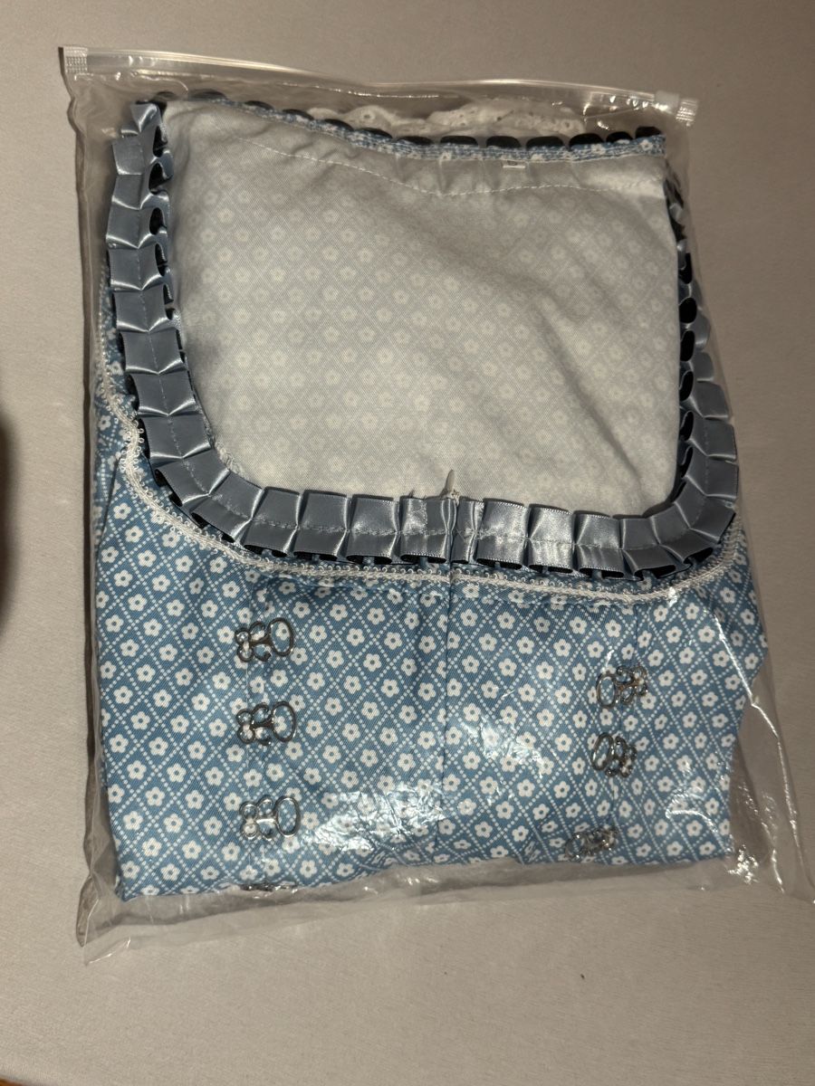 Kleider: Dirndl blau, Grösse S – Neu und originalverpackt aus Sachseln von biker33