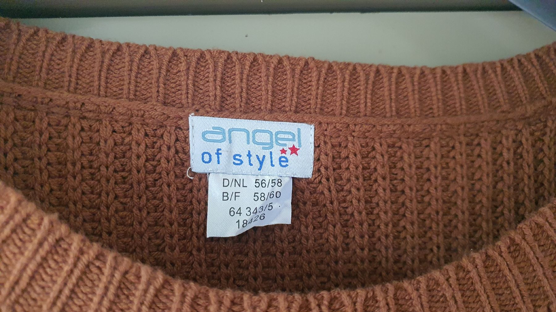 Pullover & Sweatshirts: Pullover mit Strass, 56/58, Angel of Syle – Neu (gemäss Beschreibung) aus Rieden SG von Erda3 2