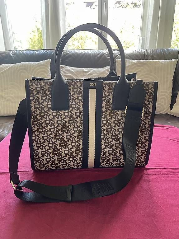 DKNY Borse da donna: DKNY Handtasche - neuwertig & elegant – Usato da Zollikofen venduto da FlaviaH01