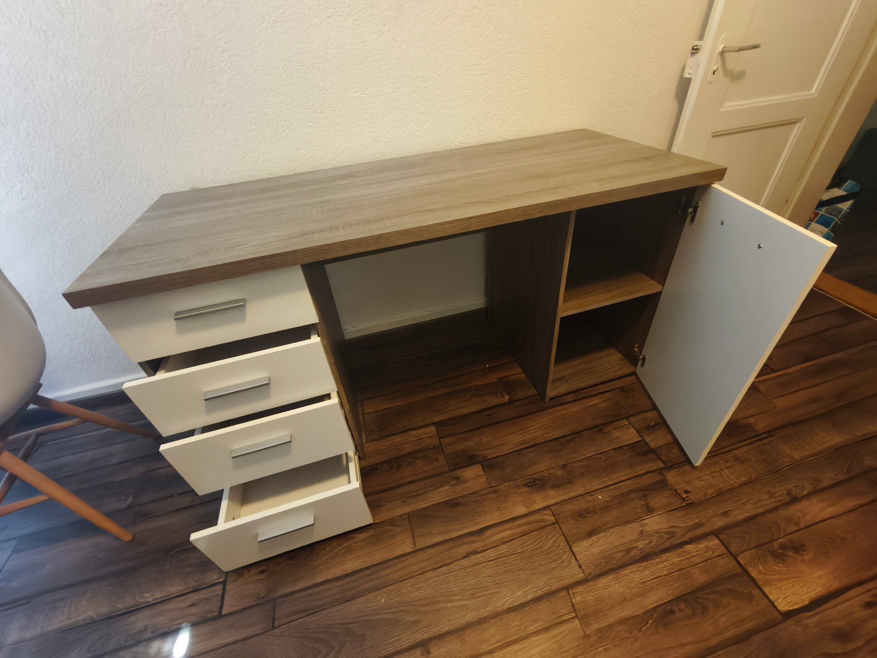 Schreibtische: Schreibtisch mit Stuhl – Gebraucht aus Bülach von Returnfire 1