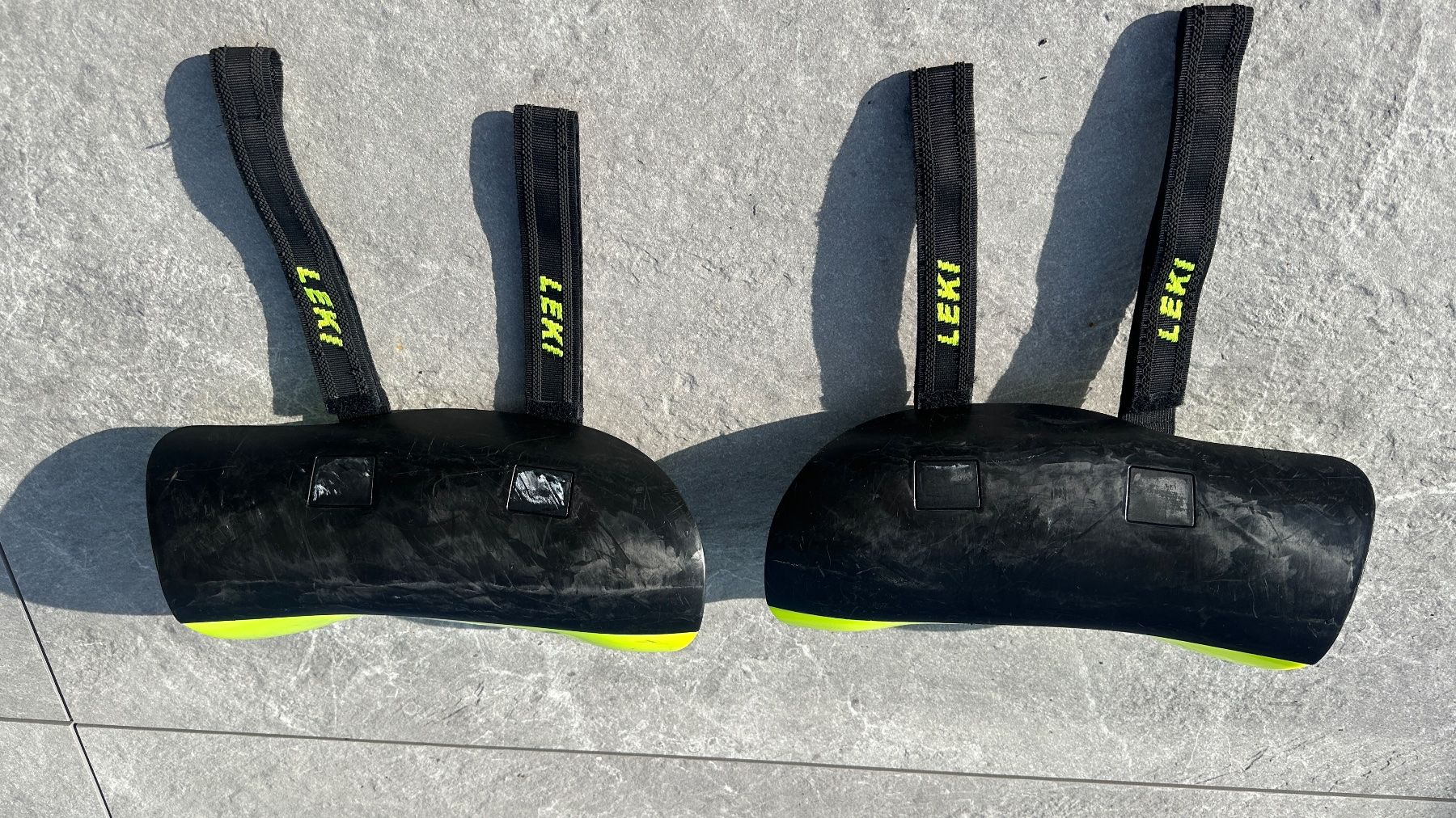 Leki Protezioni & Imbottiture: LEKI Schienbeinschoner 30cm – Usato da Erlenbach ZH venduto da bidbidsm 2