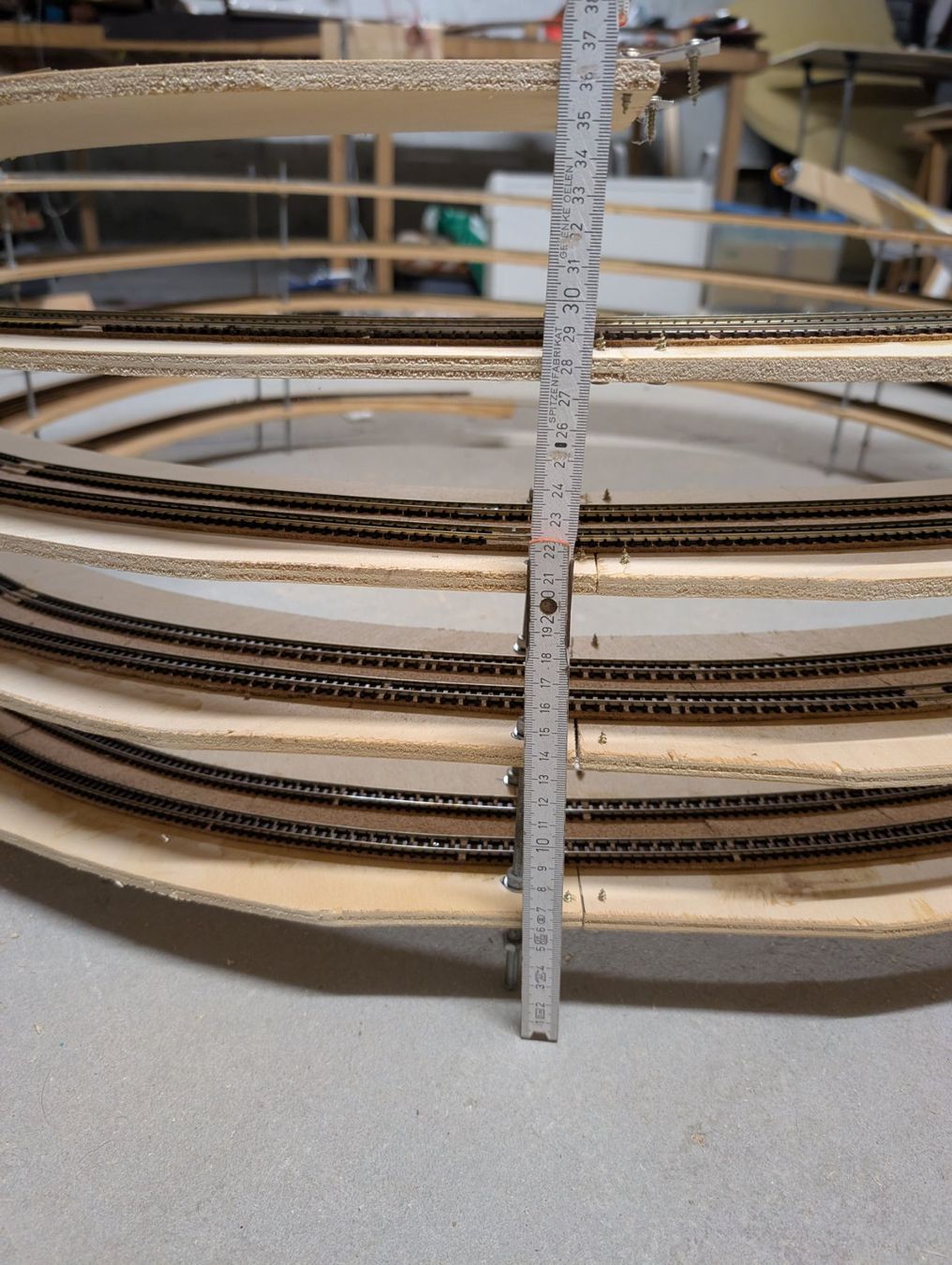 Modellini di ferrovie: 1 Wendel 2 Spurig,Holz Sour N – Difettoso da Grossdietwil venduto da baeschi 2