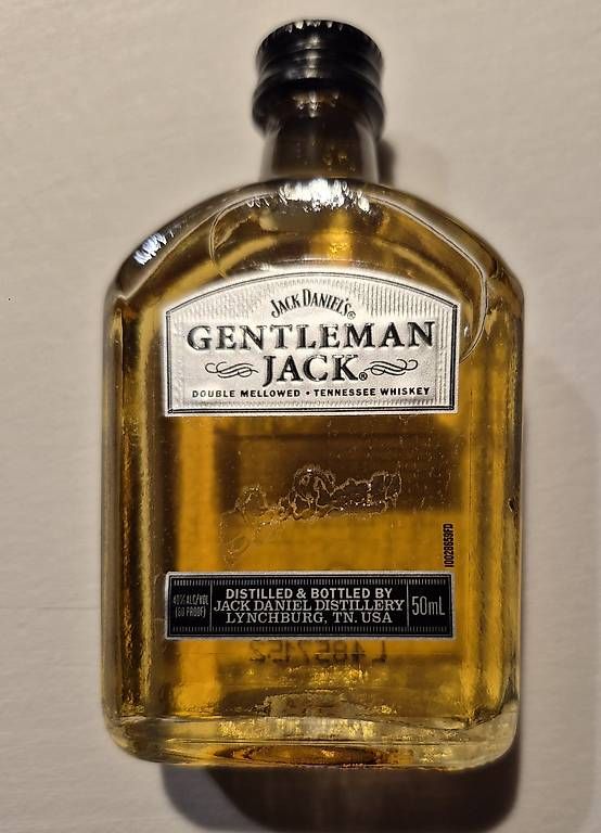 Bevande alcoliche: Jack Daniels Gentleman Kollektion – Usato da Oberhofen Thun'see venduto da luckenbach 1