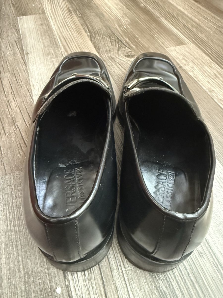 Versace Scarpe da uomo: Mocassins Versace classiques en cuir noir - Taille 42.1/2 – Usato da Monthey venduto da Joseph-29 4