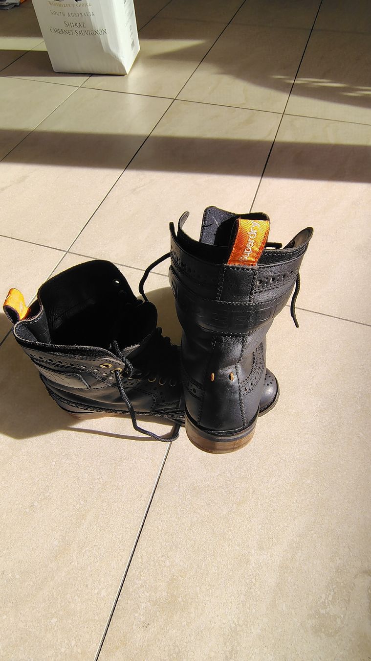 Scarpe da uomo: stivaletti Superdry – Usato da Minusio venduto da sheiker 3