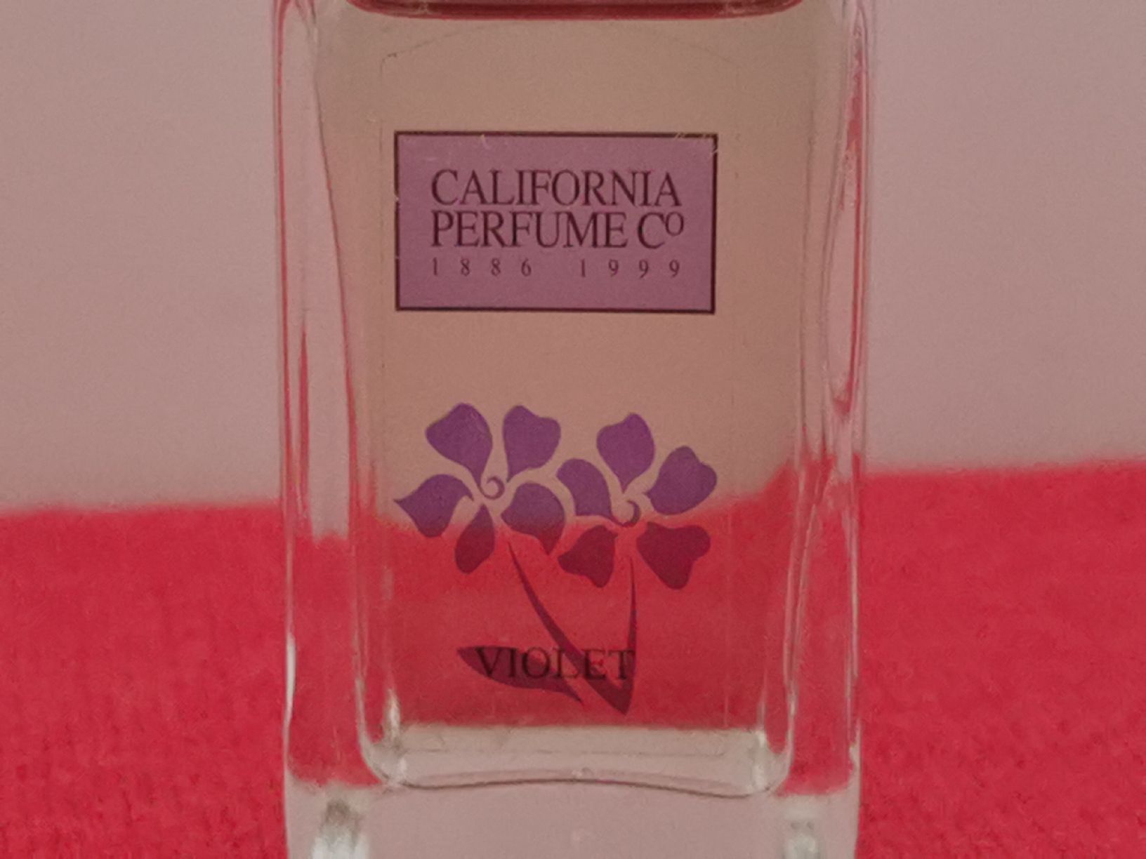 Profumi & Eau de Toilette: California Perfume by Avon 1 Oz. Violet – Usato da Schlieren venduto da vlalif 1