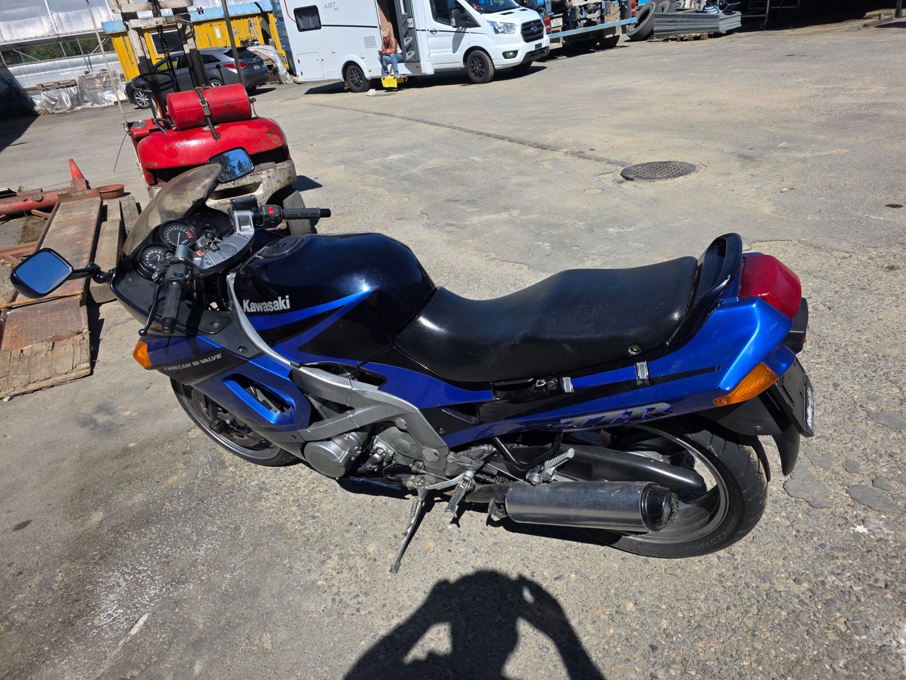Kawasaki Strasse: Motorrad Kawasaki ZZ-R 600 – Gebraucht aus Neuhausen von Patrikson