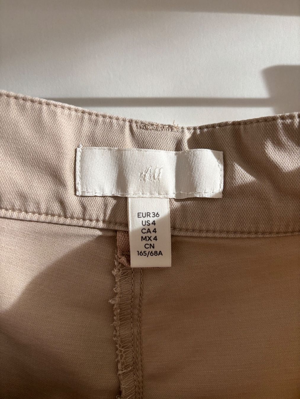 H&M Hosen: Baumwollshorts mit Bundfalten – Neu (gemäss Beschreibung) aus Niederrohrdorf von Madoqua 5