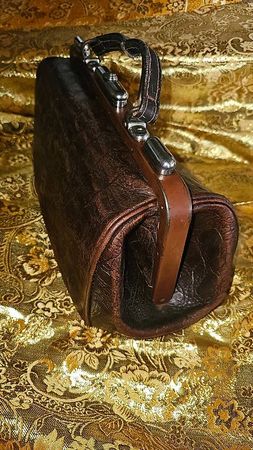 Doktor Ledertasche in einer kleinen Version von ca. 1920