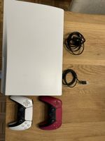 Sony PlayStation 5 Konsole mit zwei Controllern weiss