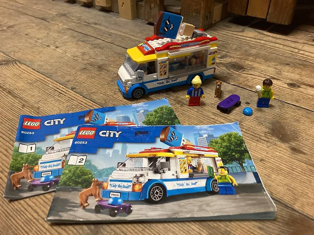 Lego Jouets: Lego City Eiswagen 60253 – D'occasion à Luzern par sira.studer