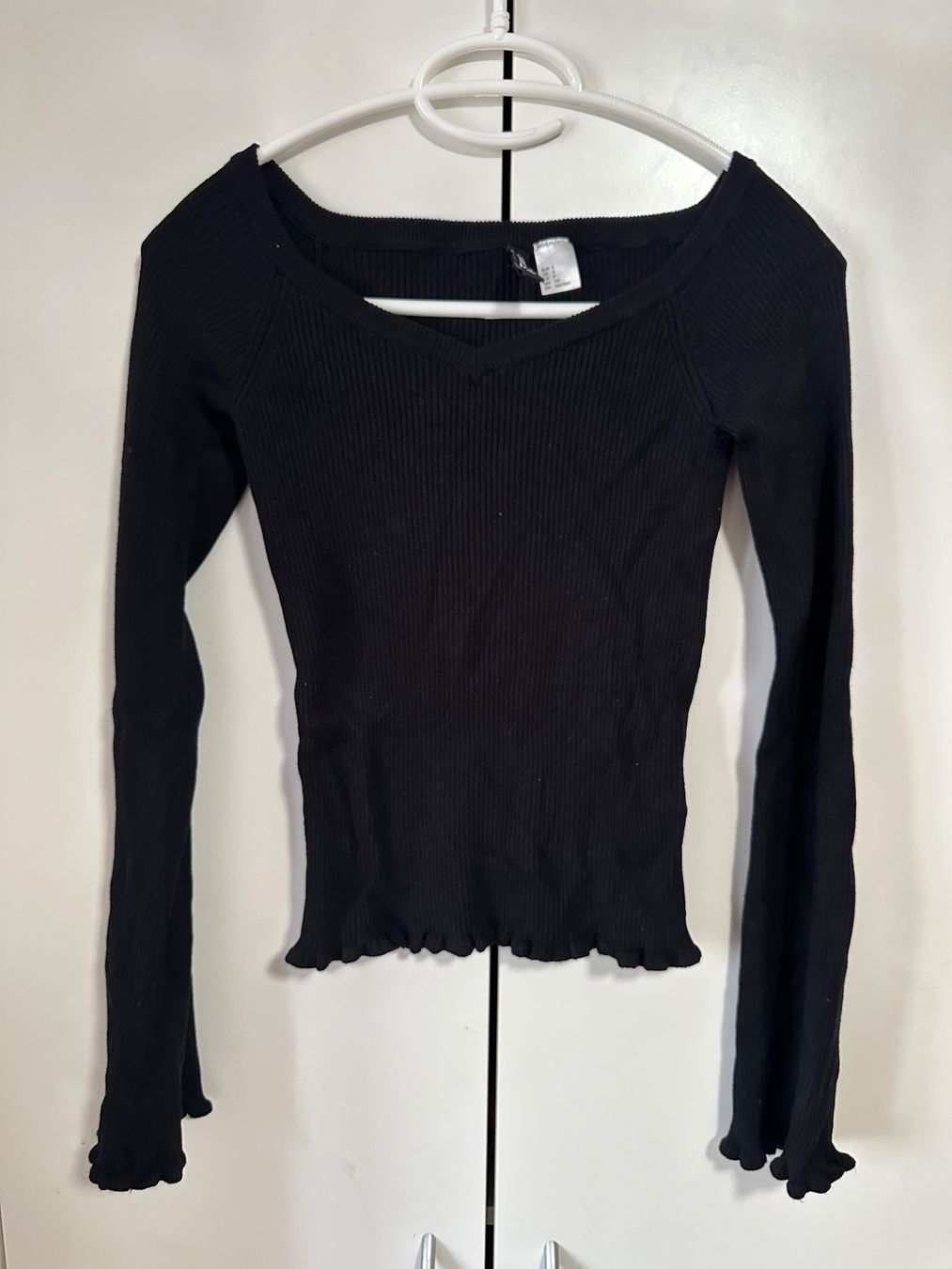 H&M Maglioni & Felpe: Pullover Schwarz Grösse S H&M Divided guter Zustand – Usato da Schaan venduto da Hermine2018