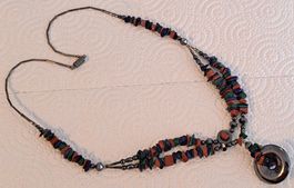 Collier en ematite