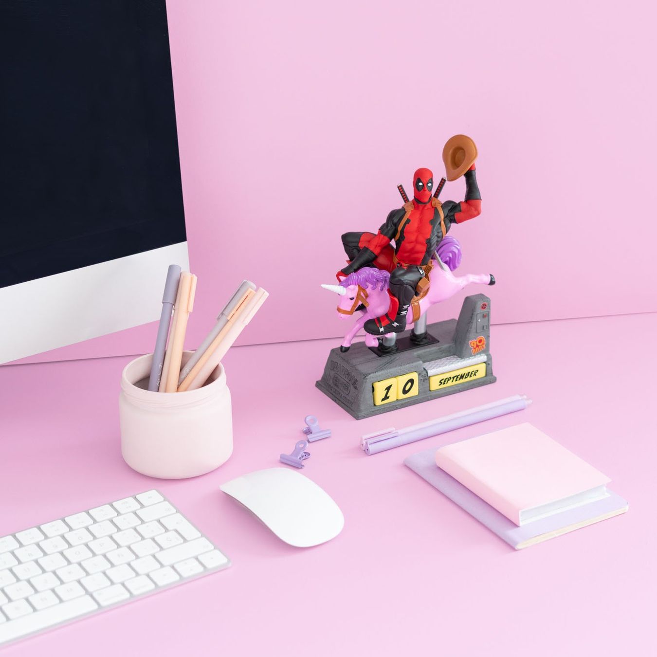 Figuren: Deadpool Calendrier perpétuel 3D – Neu und originalverpackt aus St-Imier von ATTAKSHOP 3