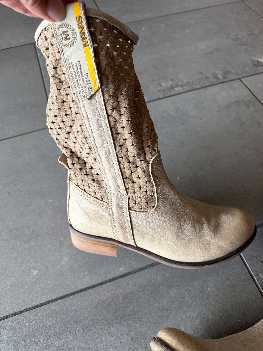 Scarpe da donna: Leder Stiefel von Manas – Usato da Steffisburg venduto da elle013 1