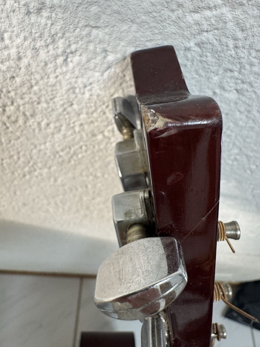 Washburn Strumenti musicali: Schöne Gitarre – Usato da Montévraz venduto da W1965 1