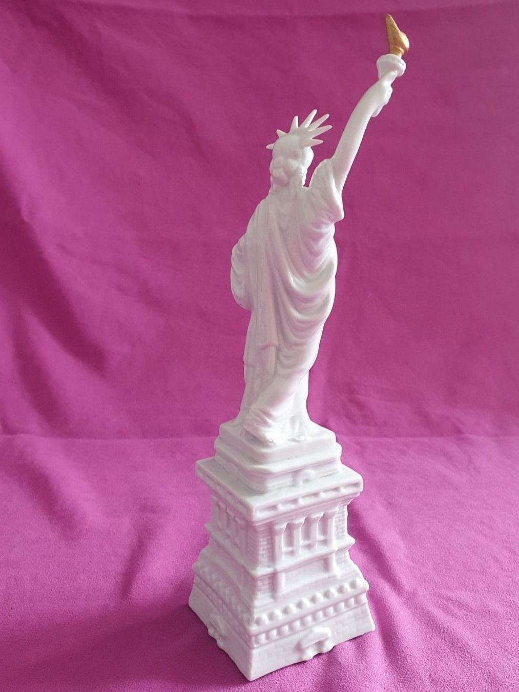 Skulpturen & Statuen: Freiheit Statue mit Gold Fackel – Gebraucht aus Abtwil AG von MaVo.0710 2