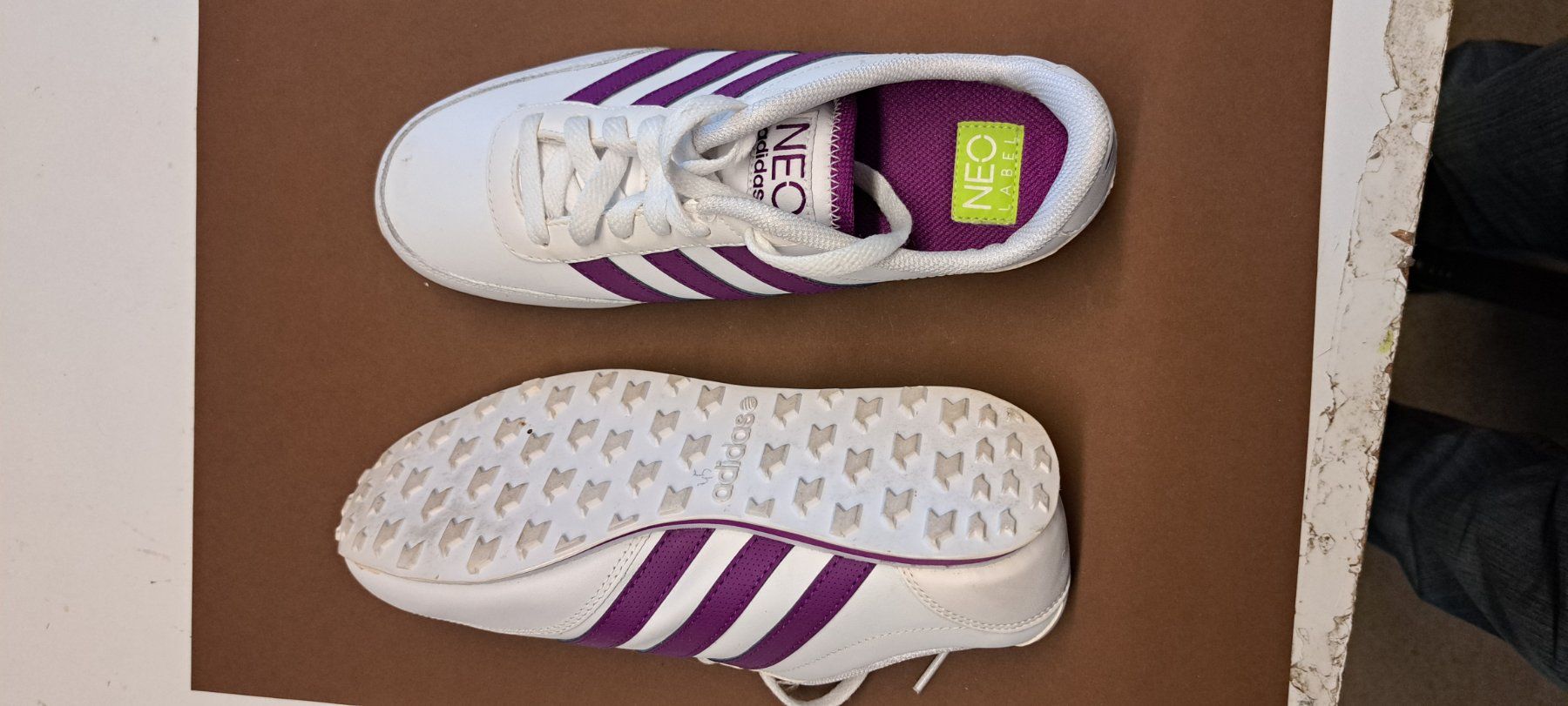 Adidas Damenschuhe: Adidas Freizeitschuh – Neu und originalverpackt aus Wädenswil von mh012 3