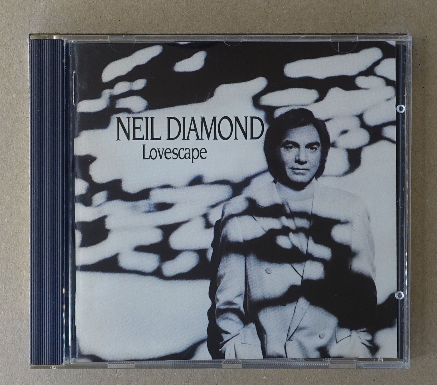 CD: Neil Diamond – Lovescape - D13 – Usato da Sessa venduto da discoverymedia