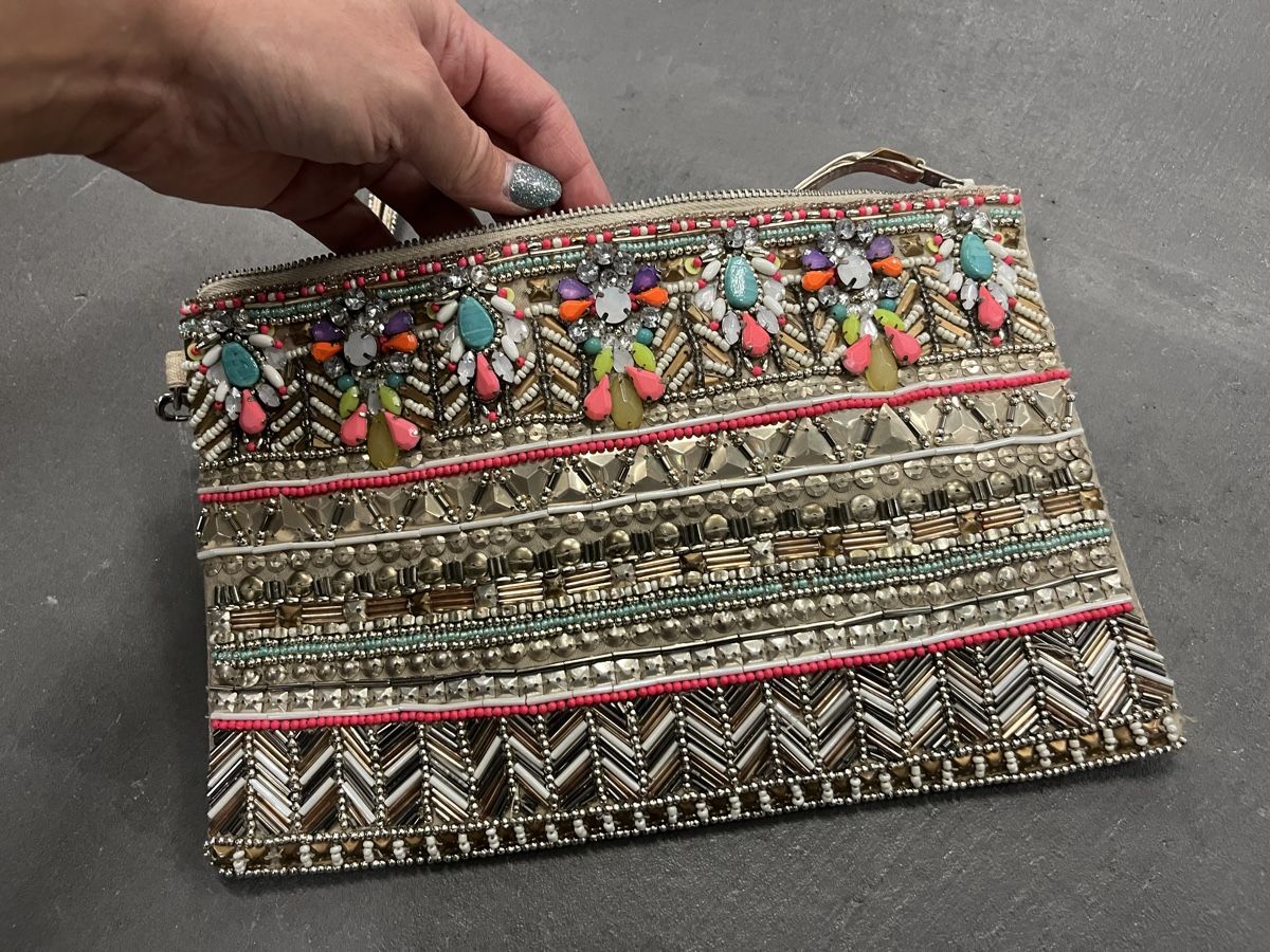 Borse da donna: Clutch Accessorize bestickt mit Perlen – Usato da Zürich venduto da ana.vla 6
