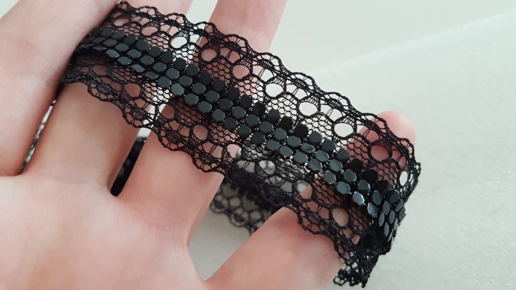 Tessuti: Spitzenband mit Ketten 1,30m. – Nuovo (secondo la descrizione) da Zürich venduto da 280_yc86 4