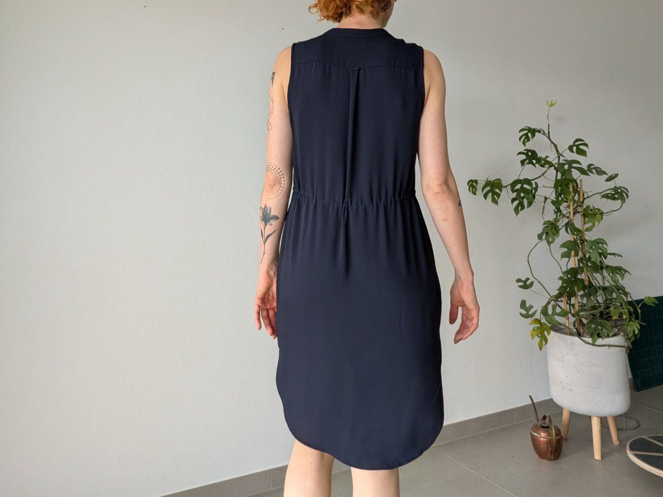 H&M Vestiti: H&M Kleid, Gr. 36, dunkelblau – Usato da Luzern venduto da angii.meier 1