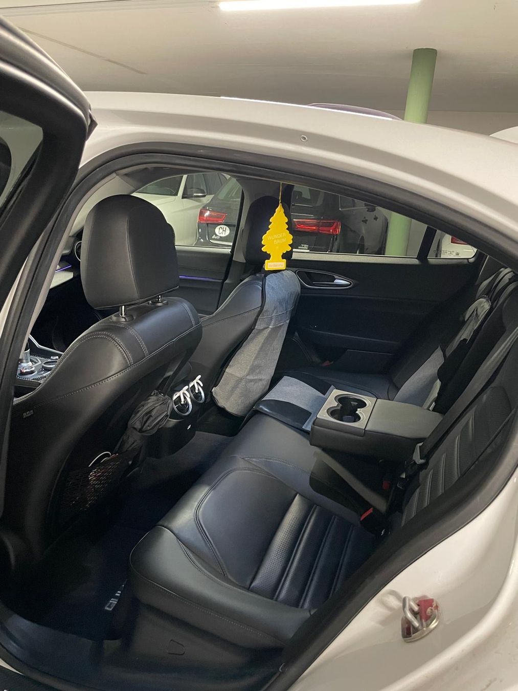 Alfa Romeo Automobili: Alfa Romeo Giulia 2.2 jtdm weiss – Usato da Bülach venduto da mil_s2xx 3