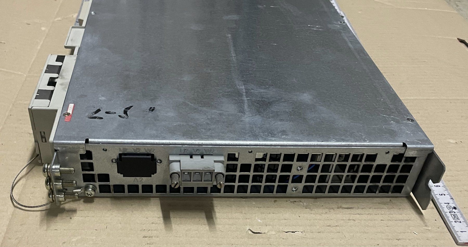 Siemens Elektronikbauteile: Siemens Simodrive Leistungsmodul & Einachsvorschubregelung – Gebraucht aus Sins von 3985schluckti 8