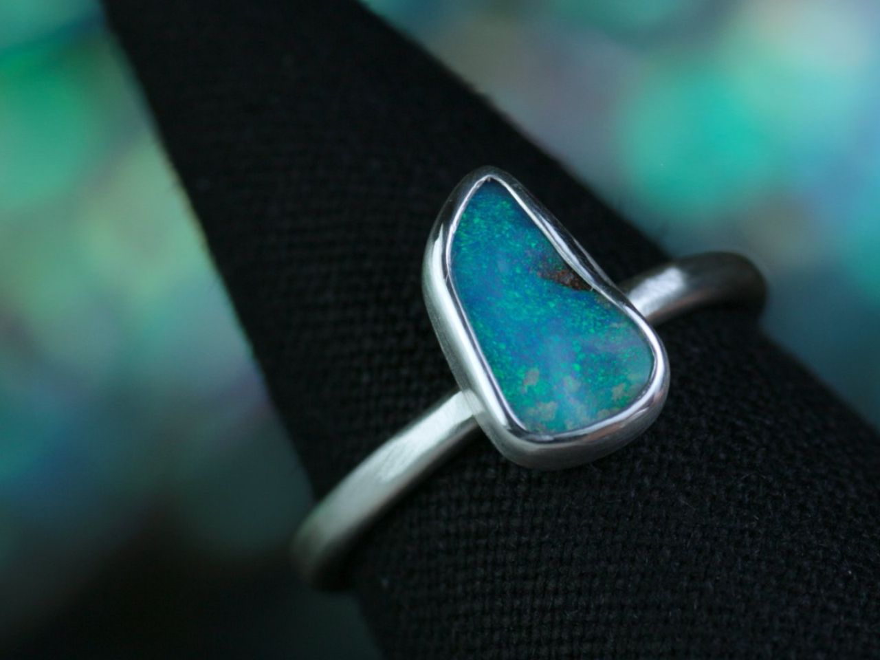 Anelli: MAREA • Designer Silberring 925 mit Opal · Ringgrösse EU 57 – Nuovo e nell'imballaggio originale da Bern venduto da OSONO.Design