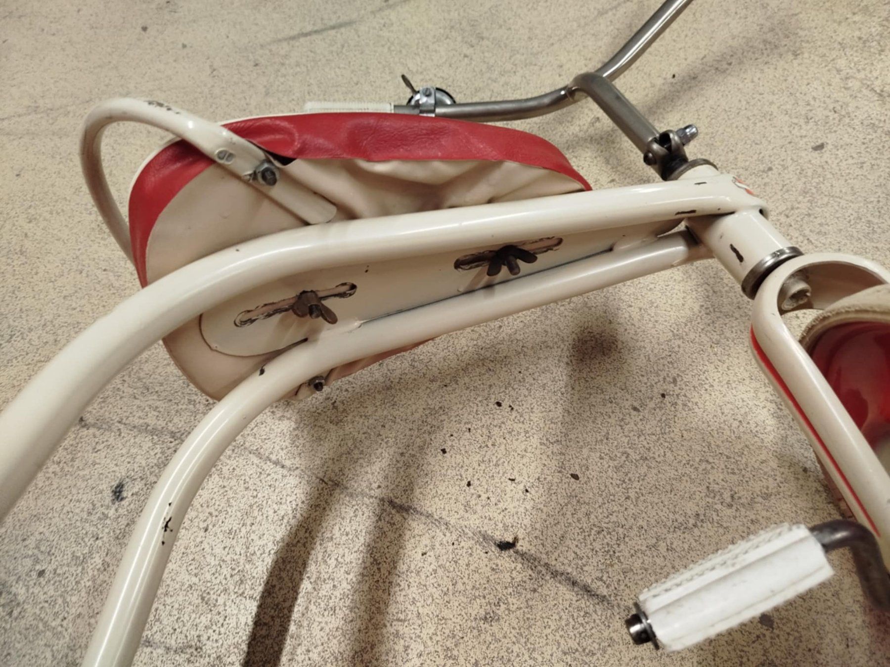Fahrzeuge für Kinder: Tricycle ( nr 1 ) – Gebraucht aus La Chaux-de-Fonds von Emmaus2300CDF 4