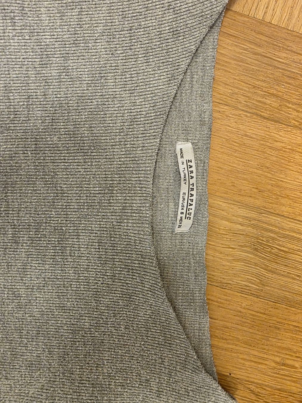 Zara Pullover & Sweatshirts: Damen Pullover Zara grau Grösse S – Gebraucht aus Aarau von Annjoo 1