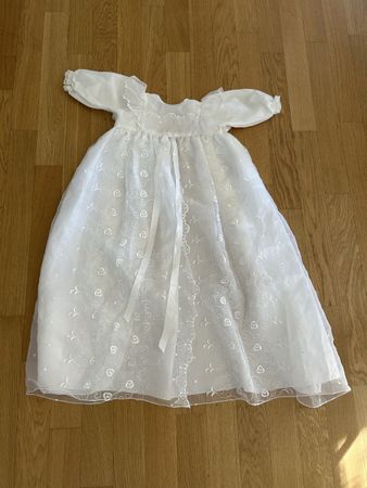 Taufkleid Baby weiss Grösse 68 sehr gut erhalten
