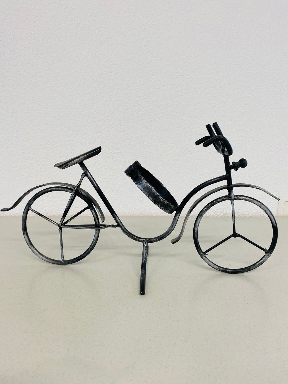 Portabottiglie: Weinflaschenhalter Velo aus Metall – Usato da Niederhelfenschwil venduto da Chleeblatt1938 2