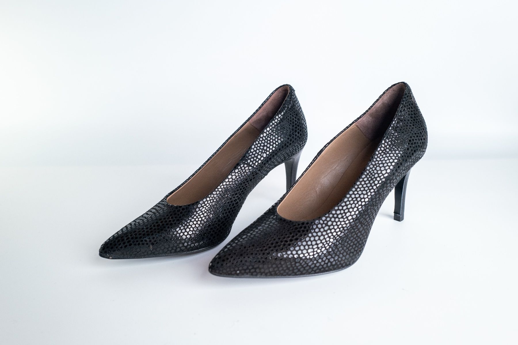 Scarpe da donna: ZINDA schwarz elegant Schuhe spitz 36 Echtleder – Nuovo (secondo la descrizione) da Celerina venduto da KXZ