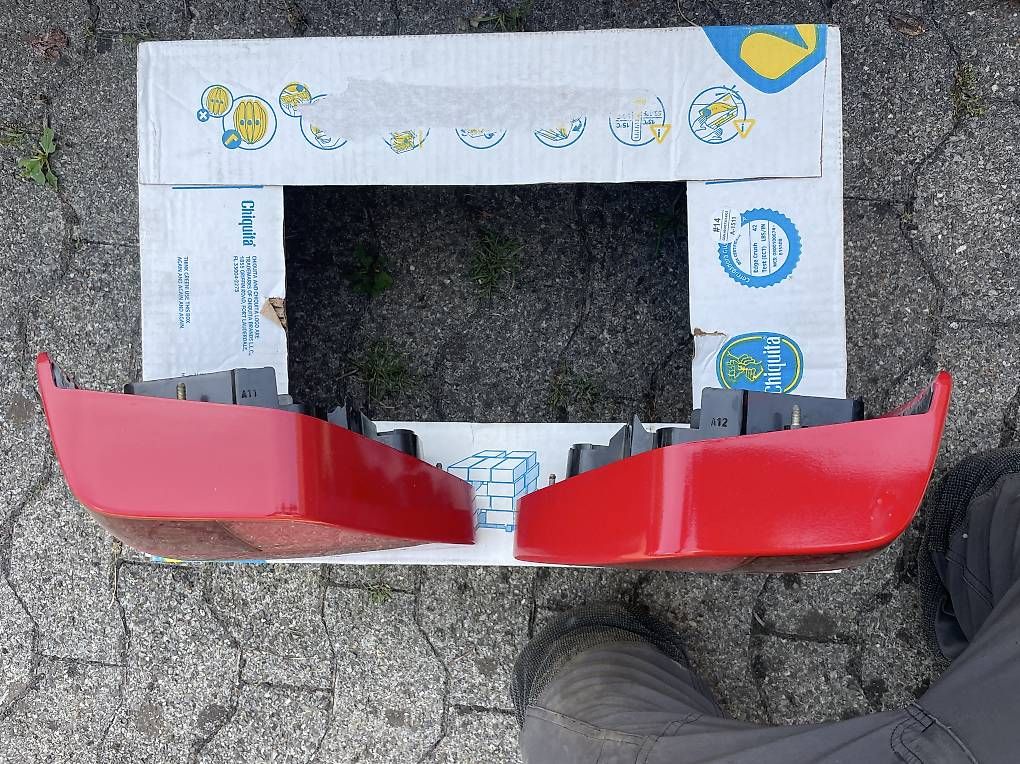 Tutti pezzi di ricambio auto: Vw Golf 2 Rot Lasierte Rückleuchten – Usato da Oberuzwil venduto da paddy031 4