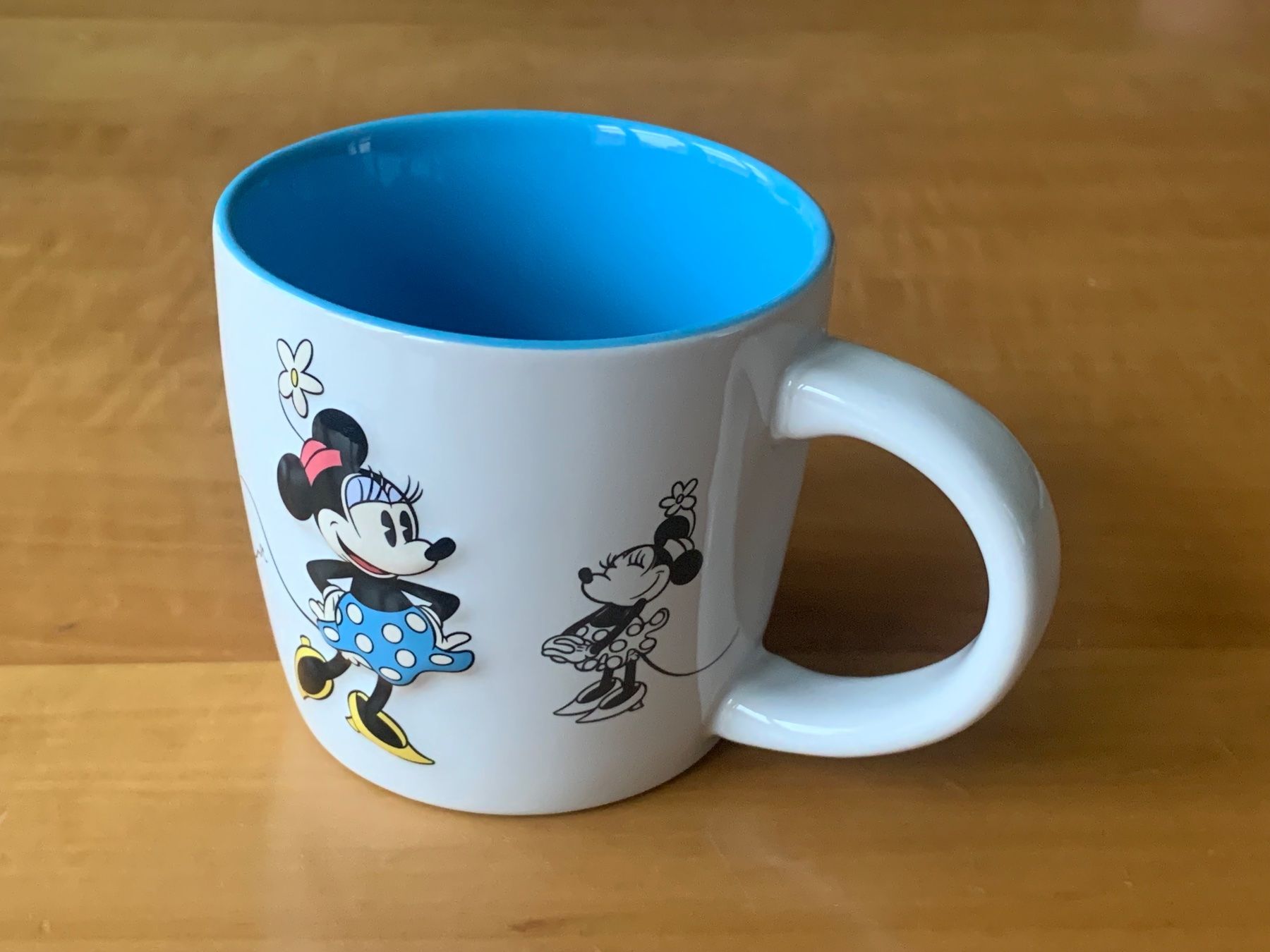 Disney Tassen: süsser Disney Minnie Mouse Mug – Gebraucht aus Zürich von Leonieonie. 2