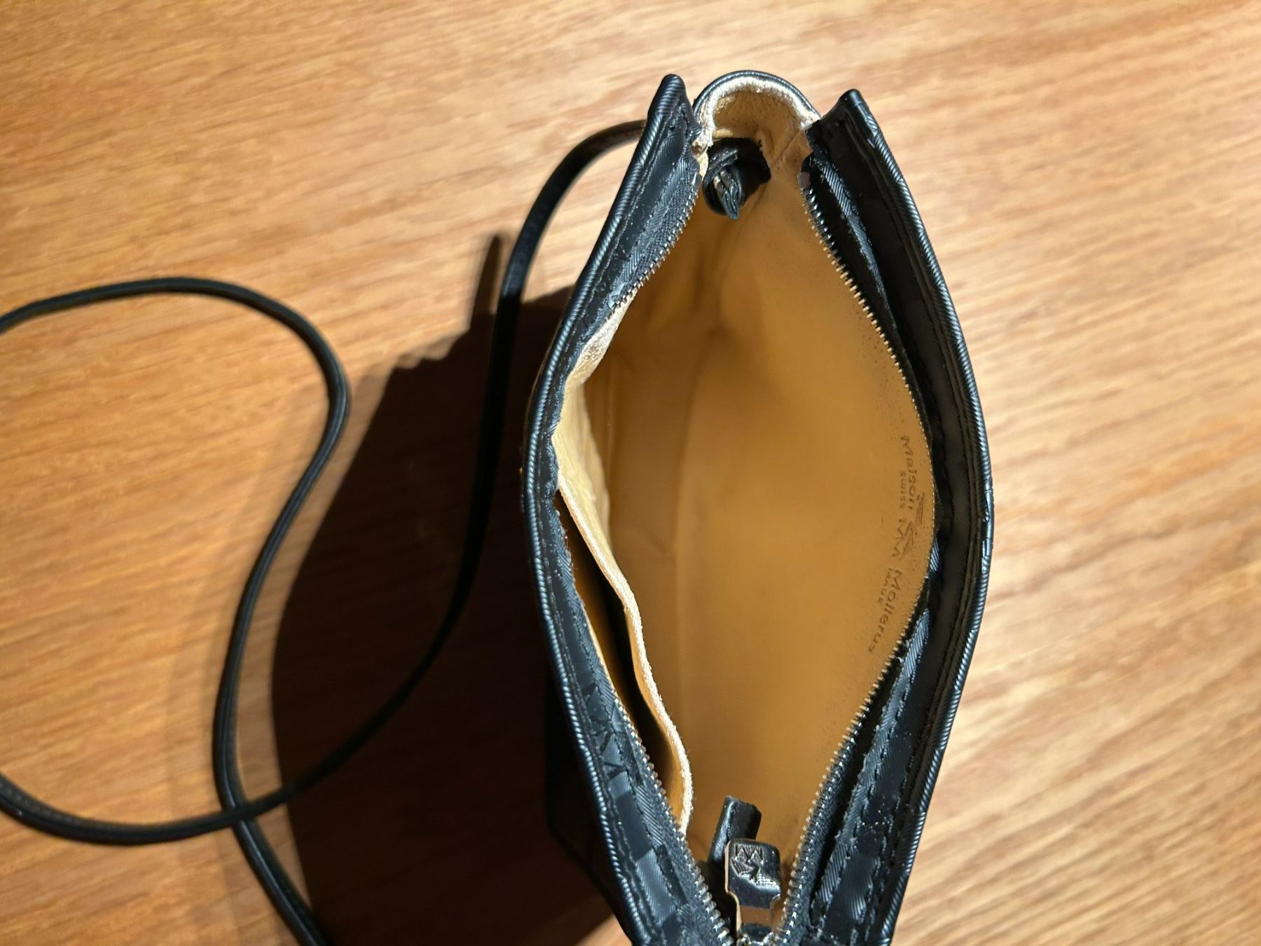 Borse da donna: Tasche klein Mollerus, schwarz – Usato da Schliern b. Köniz venduto da tobi0066 3