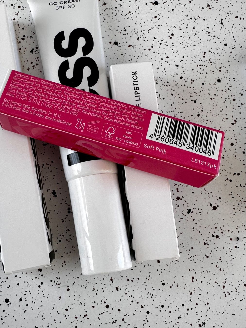 Make-up: Kess Berlin Kosmetik Set – Usato da Haldenstein venduto da enie123 2