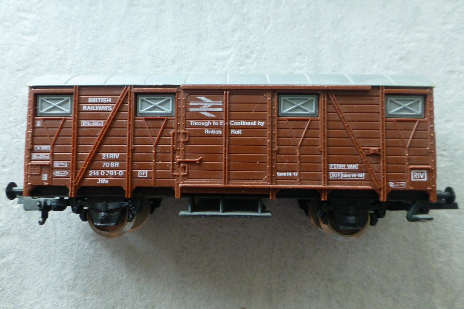 Lima Modellini di ferrovie: Lima Eisenbahnwagen 8 Stück – Usato da Grenchen venduto da Bobatsch 5