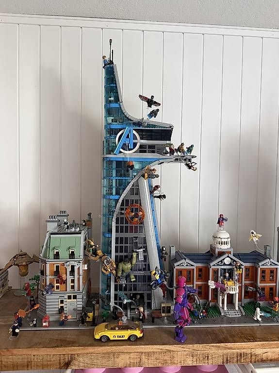 Kit di costruzioni: LEGO Marvel / Avengers  Modular Buildings  Top Zustand – Usato da Signau venduto da WhiteyWyss 2