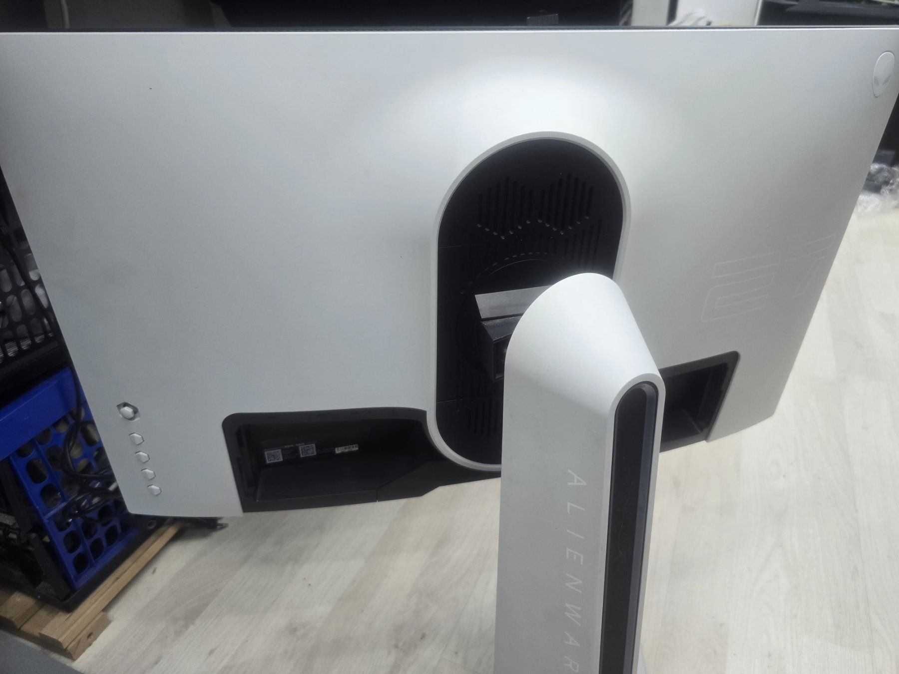 Ecrans: Dell Alienware - AW2721D – Défectueux à La Chaux-de-Fonds par CrossPedro1 7