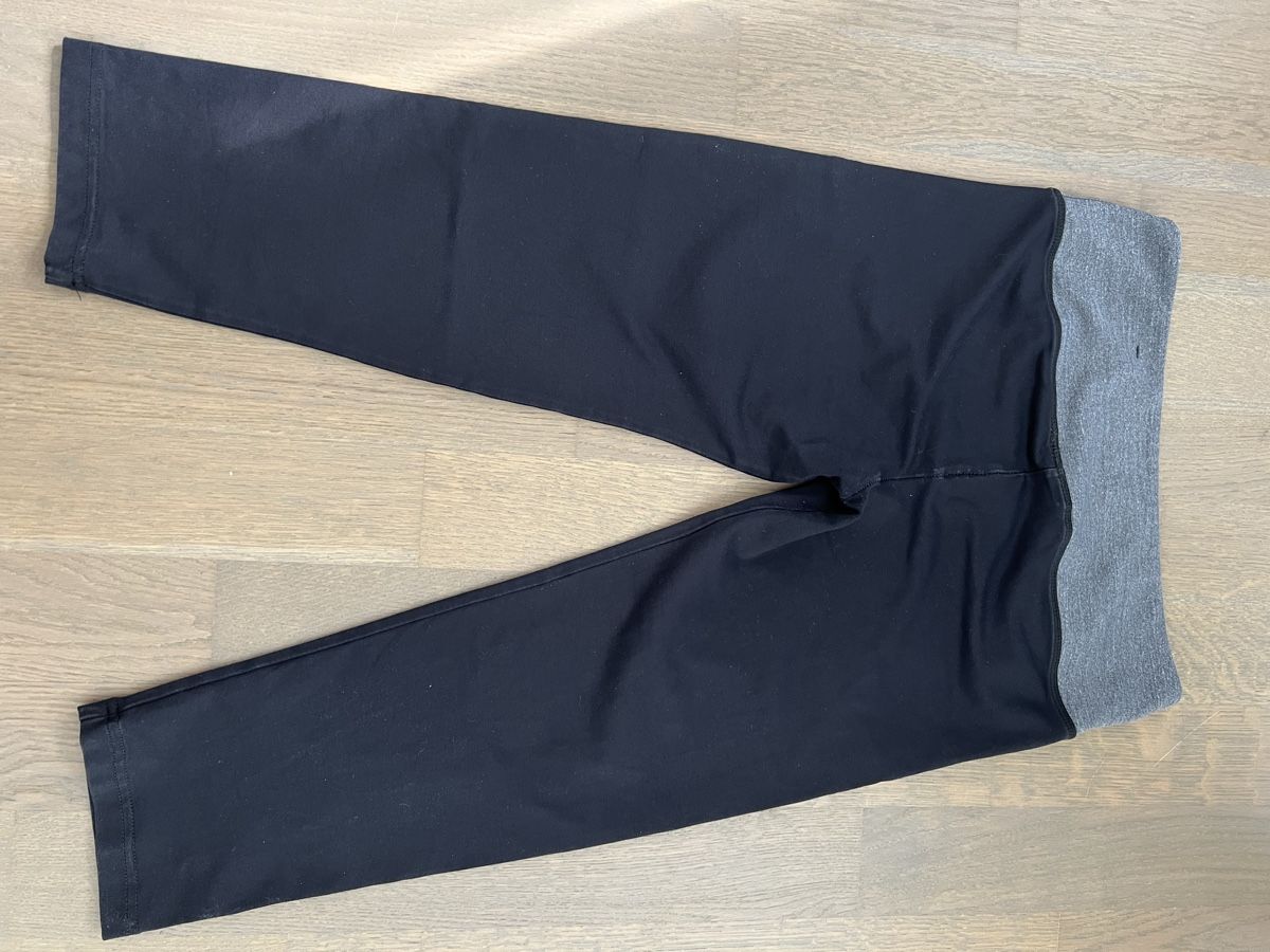 Leggings: Schwarze Powerzone Sport Leggings – Gebraucht aus Kriens von Krienserin_T 2