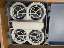 DJI Neo Drohne in grau mit Box neuwertig