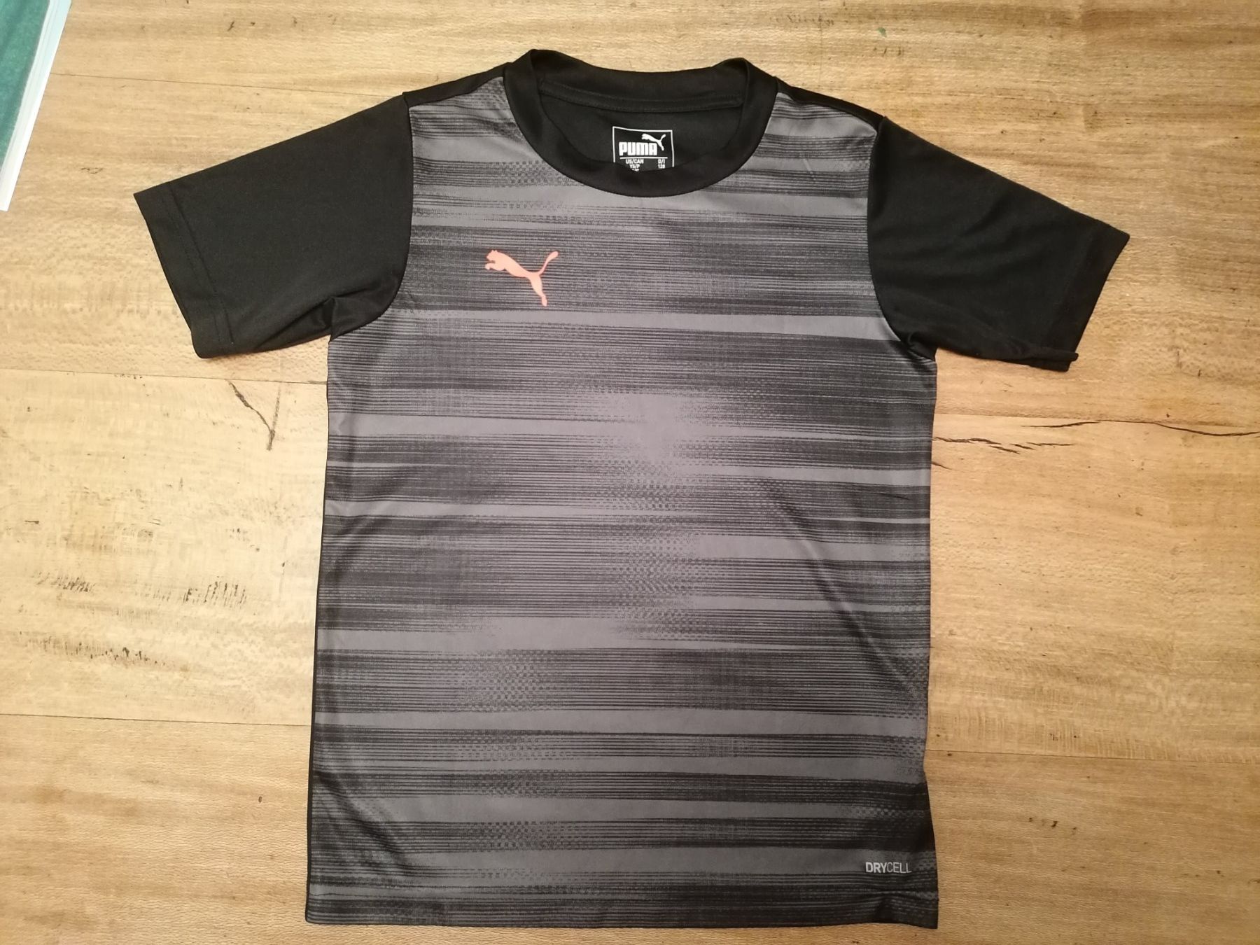 Puma Scarpe, pantaloni & magliette da ginnastica: Trikot Puma Grösse 128 – Usato da Thalwil venduto da myandine