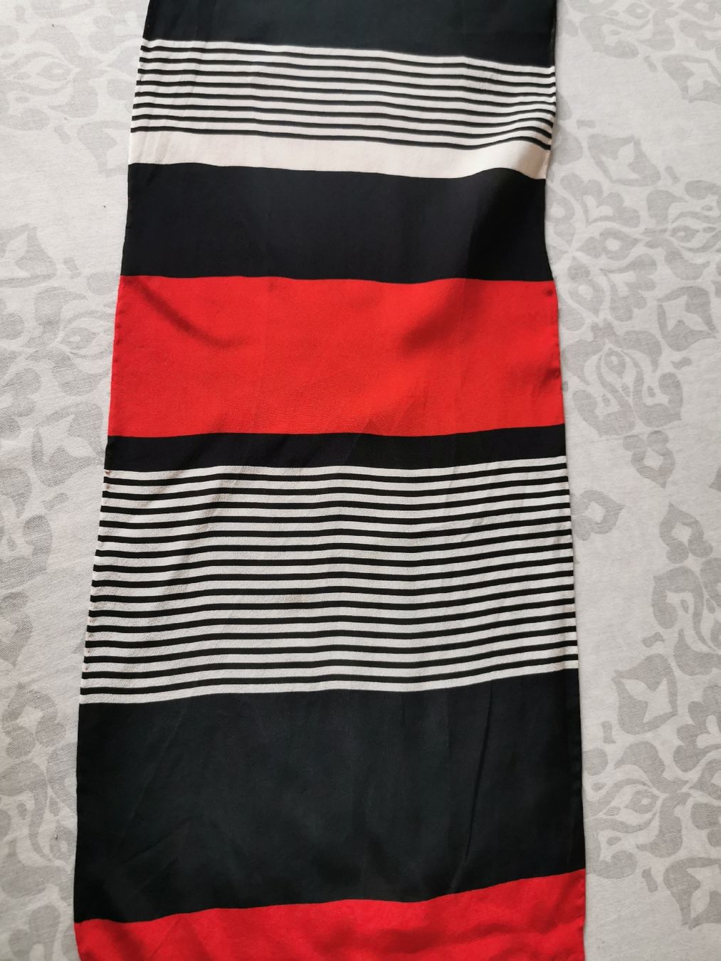 Foulard & Sciarpe: Damen Seide Schal 130×25 cm.  – Usato da Schlieren venduto da vlalif 5