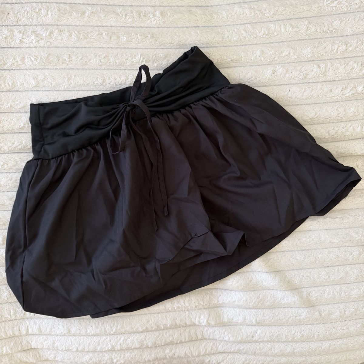 Röcke: Black skirt with drawstring size S new – Neu und originalverpackt aus Gränichen von Domsiiiii