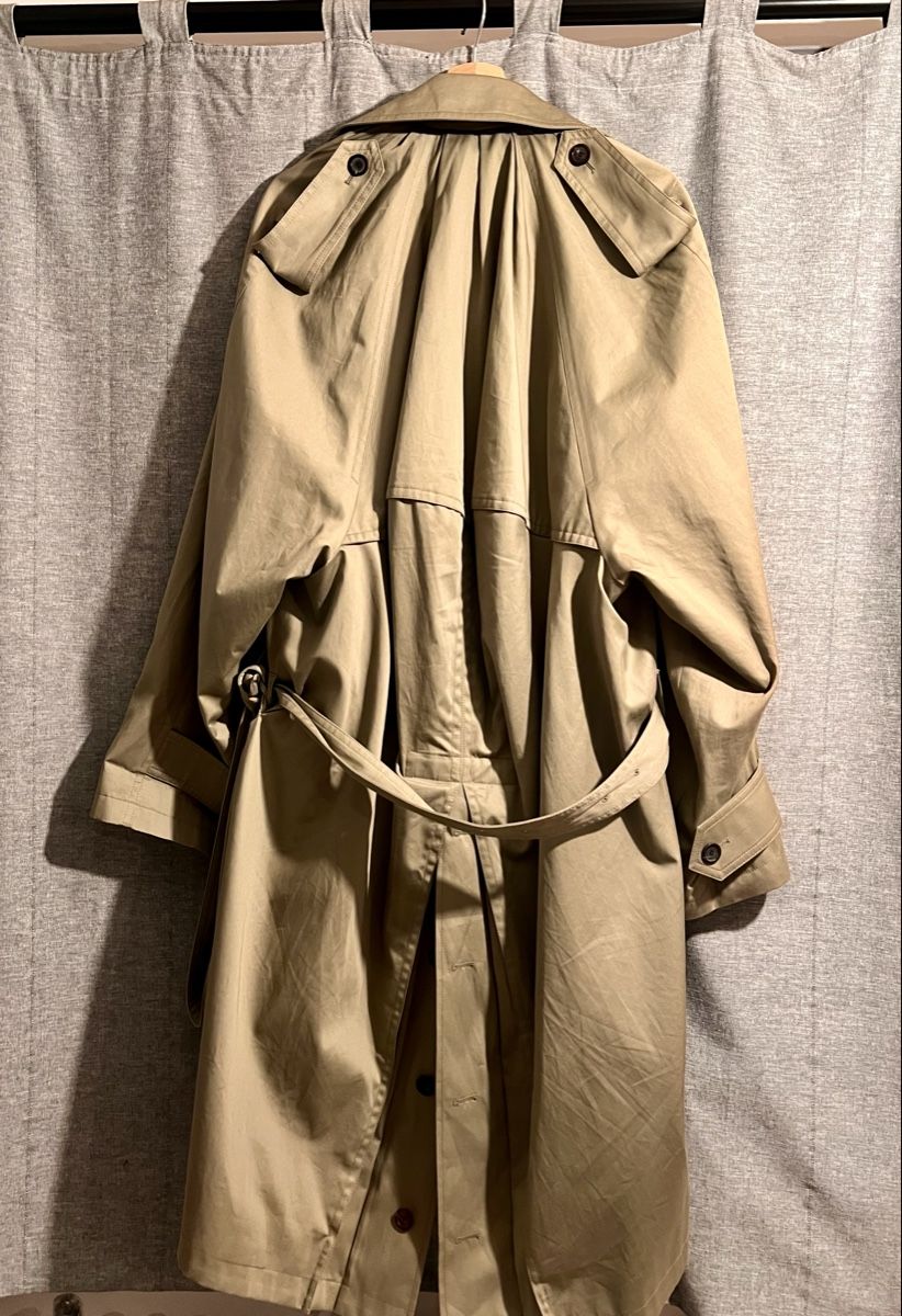 Balenciaga Cappotti: BALENCIAGA | Trench Coat – Nuovo (secondo la descrizione) da Rorbas venduto da ComfySofa 1